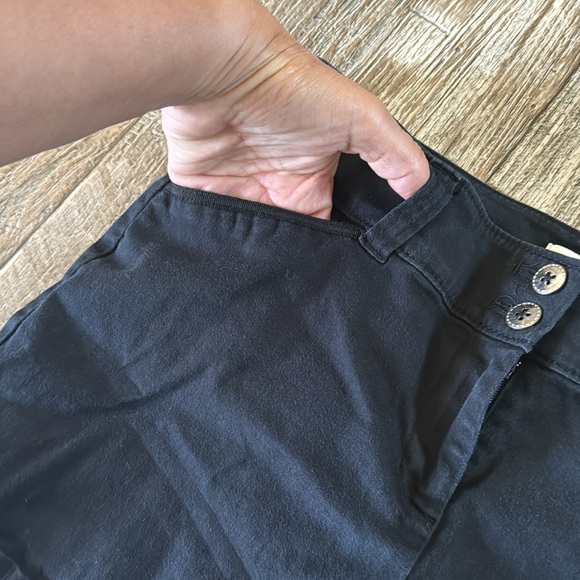 WHITE BLACK/HOUSE MARKET WOMEN BLACK SHORTS, SIZE 2 - Picture 8 of 12